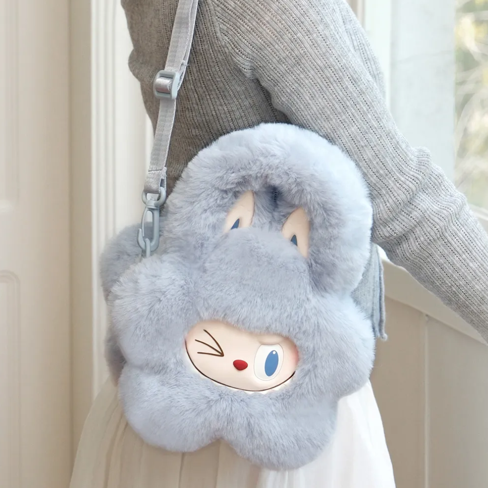Sac Peluche Labubu – THE MONSTERS Classic Series (Marron / Bleu)