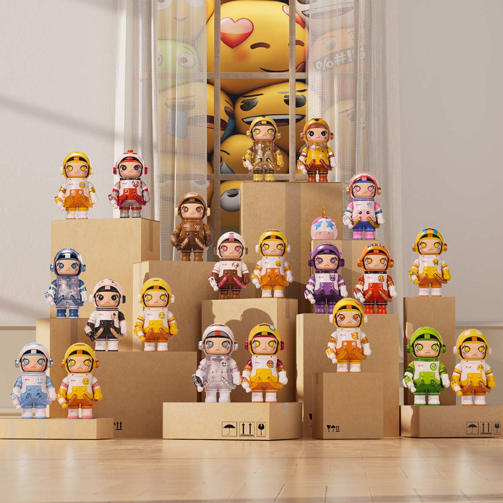 MEGA SPACE MOLLY 100 % × Emoji™ – Blindbox POP MART Figur