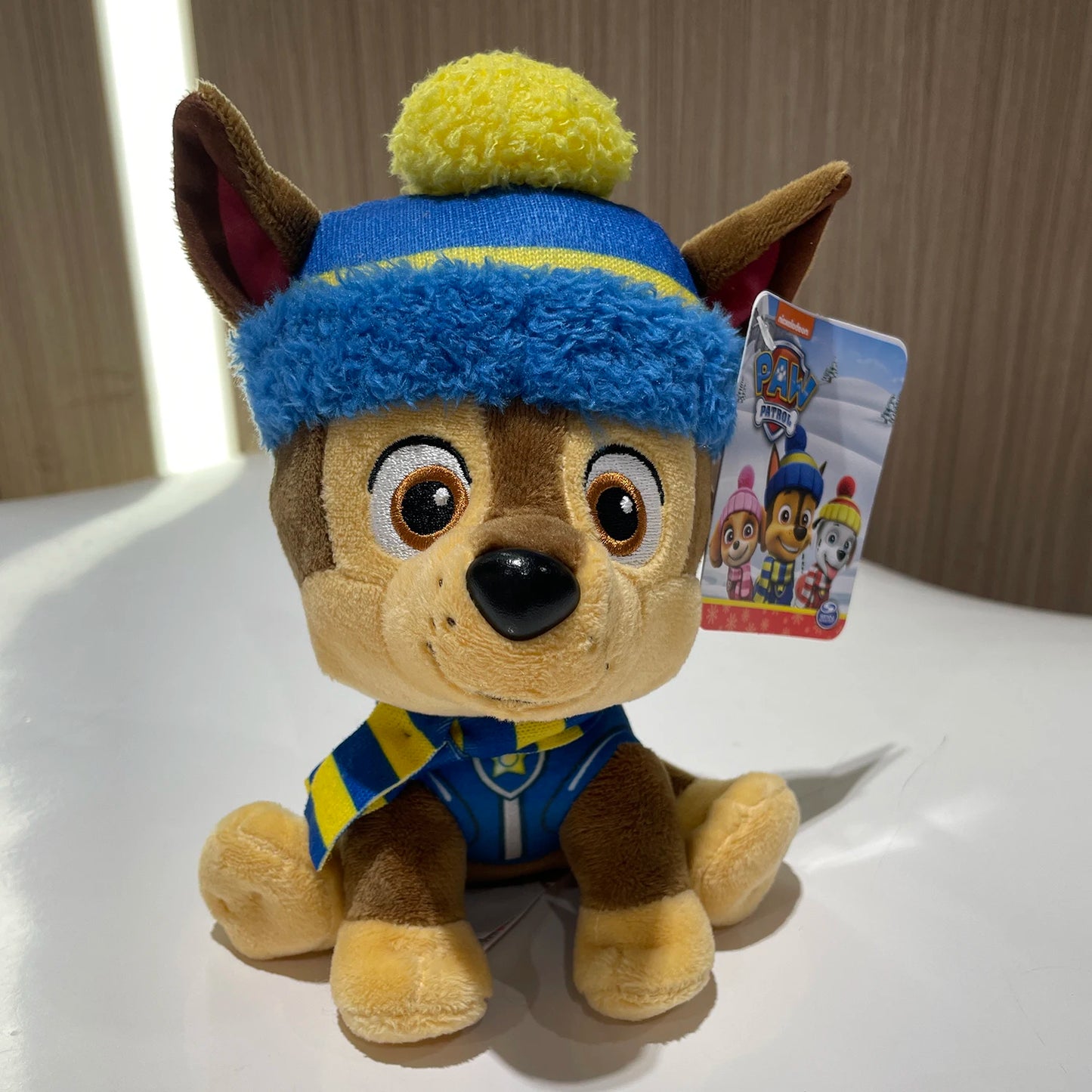 Original PAW Patrol Holiday Style Skye Chase Everest en écharpe et chapeau Jouet en peluche sous licence officielle pour les âges de 1 et plus de 6 pouces 15,2 cm