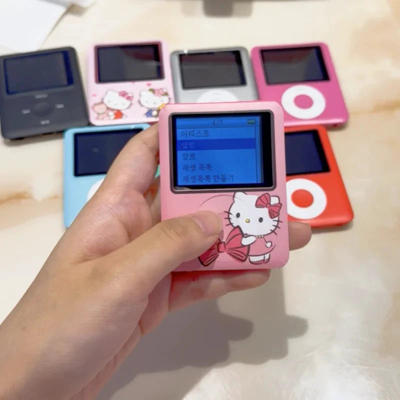 TAKARA TOMY Hello Kitty – Portable MP3 Player