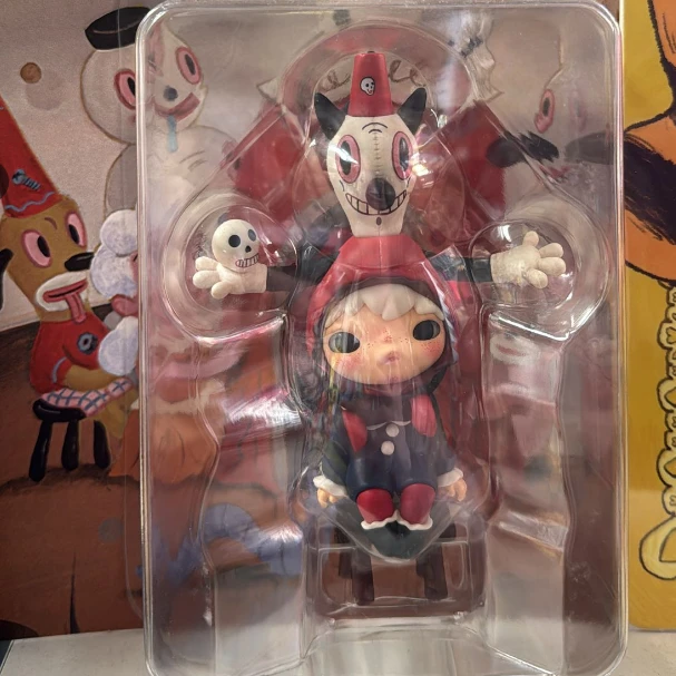 POP MART Hirono × Base Man – Figurine Blind Box 12,5 cm