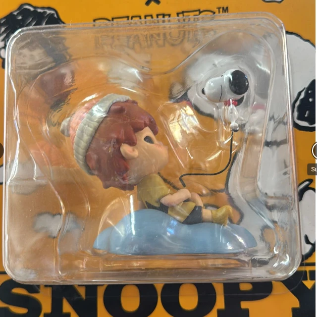 POP MART Hirono Hanging Card – Snoopy Édition