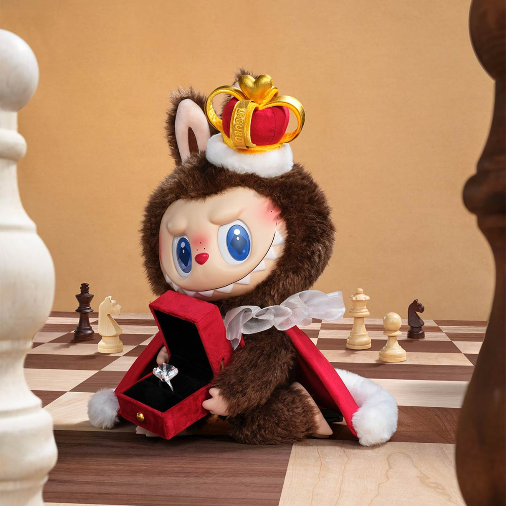 Labubu - Let's Checkmate – Édition Collector POP MART 37 cm